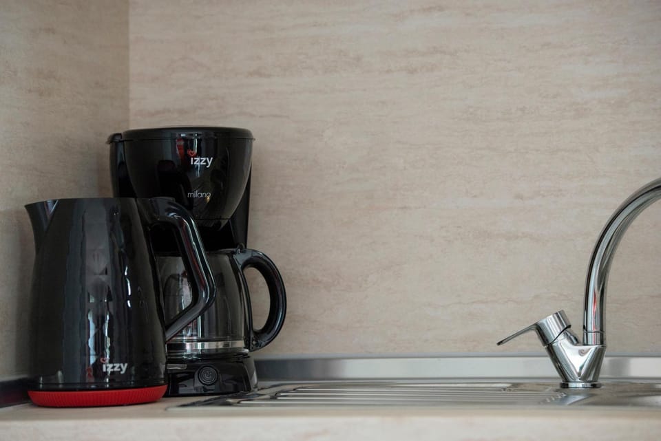 Coffee/tea facilities, kitchen