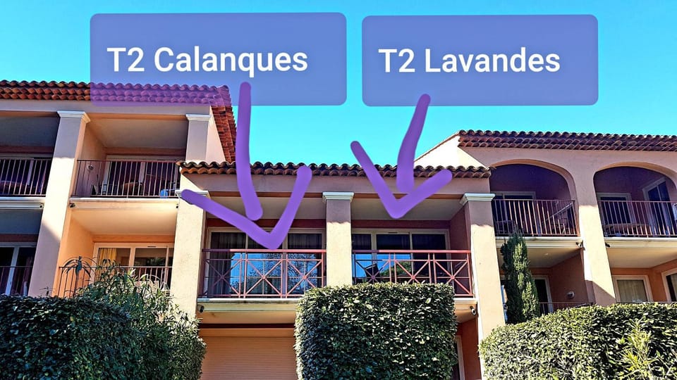 Property building, Facade/entrance, Balcony/Terrace, Balcony/Terrace