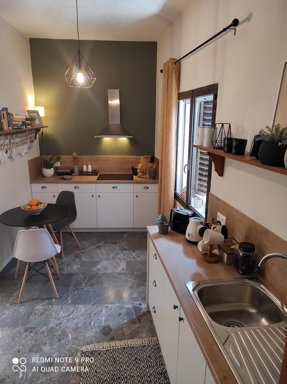 Kitchen or kitchenette, Communal kitchen