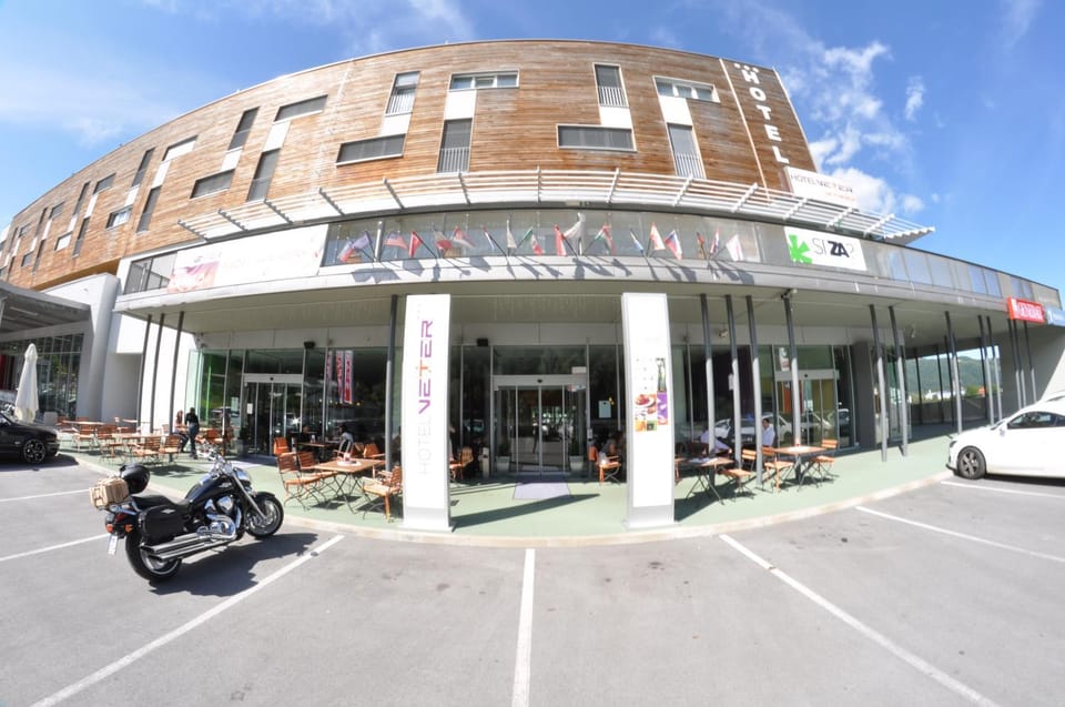 Property building, Facade/entrance