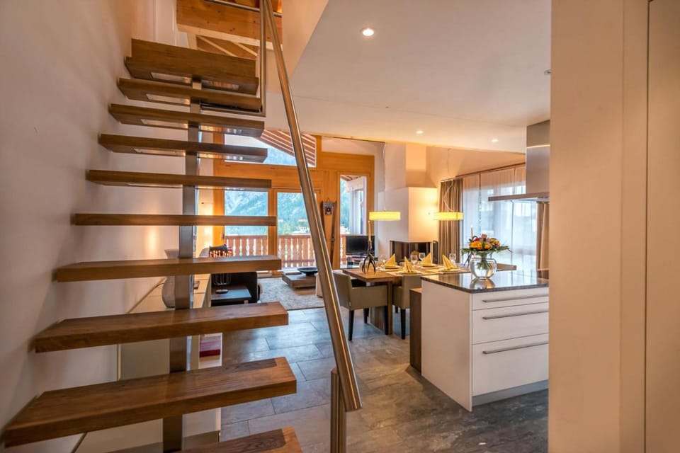 Photo of the whole room, kitchen
