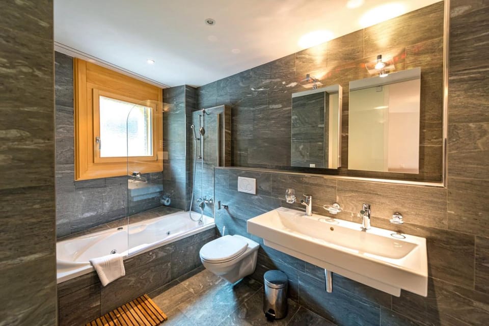 Bathroom, Bath