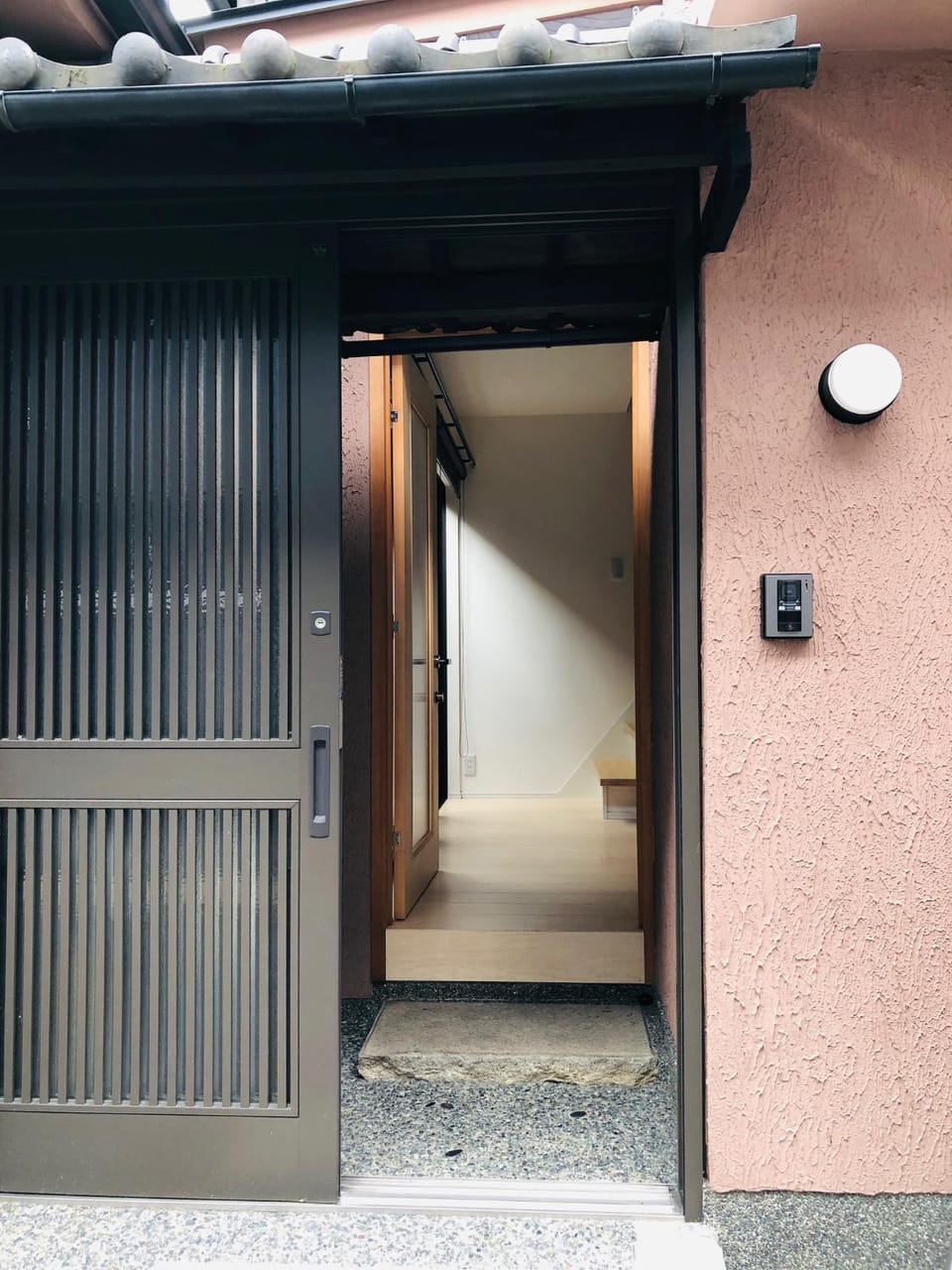 Facade/entrance