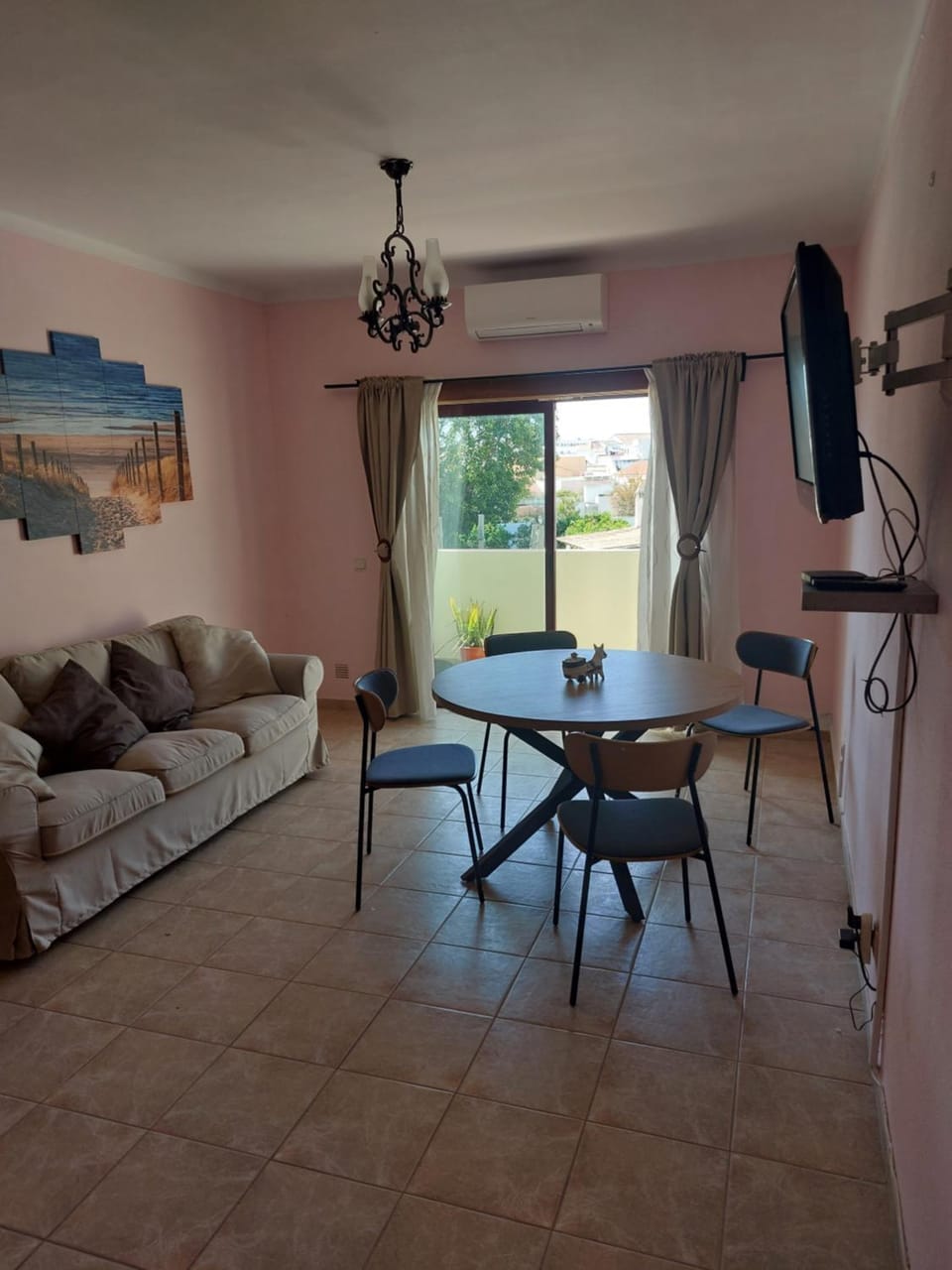 TV and multimedia, Living room, Seating area
