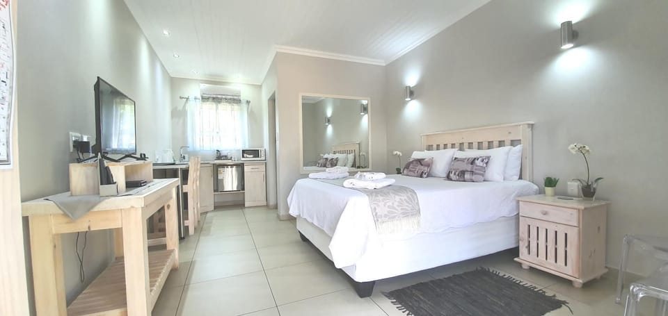 Shower, Toilet, Bed, Day, TV and multimedia, Coffee/tea facilities, Kitchen or kitchenette, Bedroom, On site