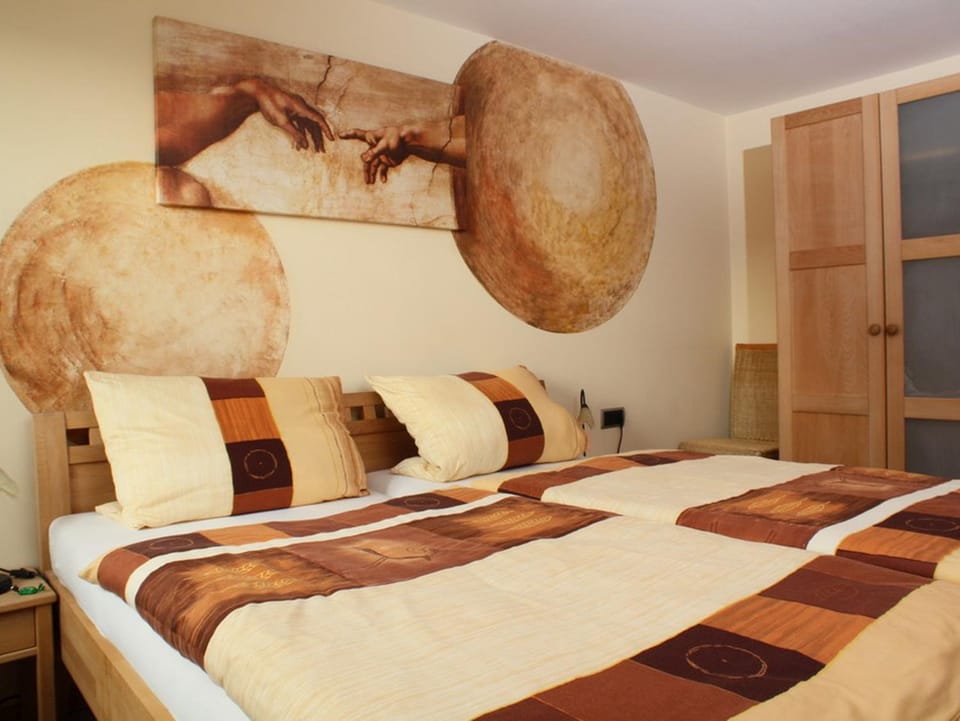 Living room, Bedroom