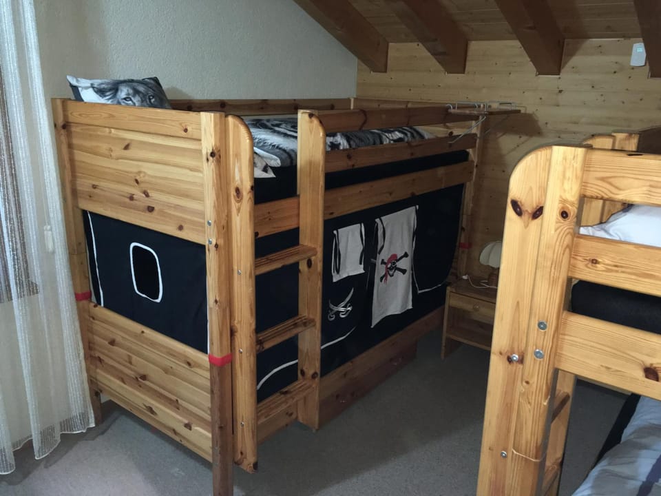 Photo of the whole room, bunk bed