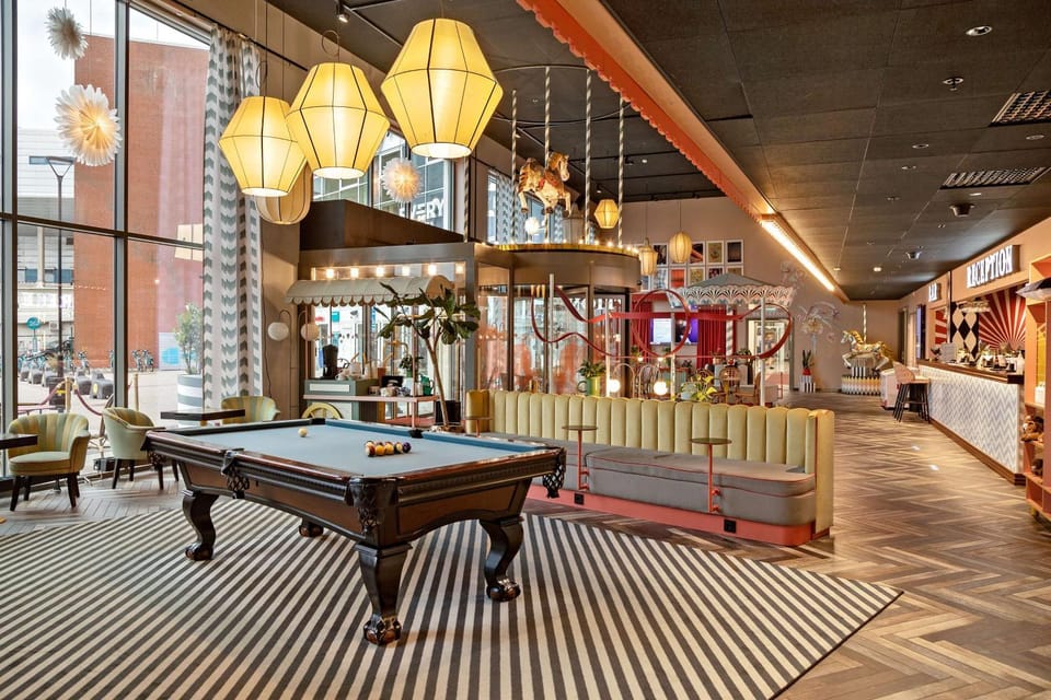Billiard, Lobby or reception, Lounge or bar