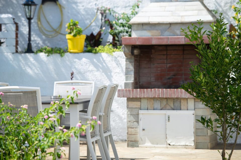 Patio, BBQ facilities, Garden, Garden