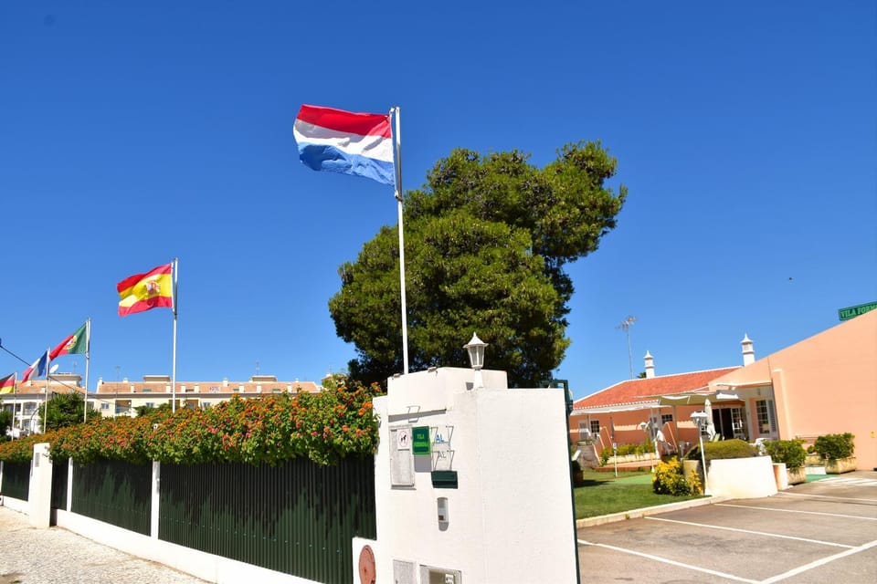 VILA FORMOSA AL-Estabelecimento de Hospedagem,Quartos-Rooms Bed and Breakfast in Monte Gordo