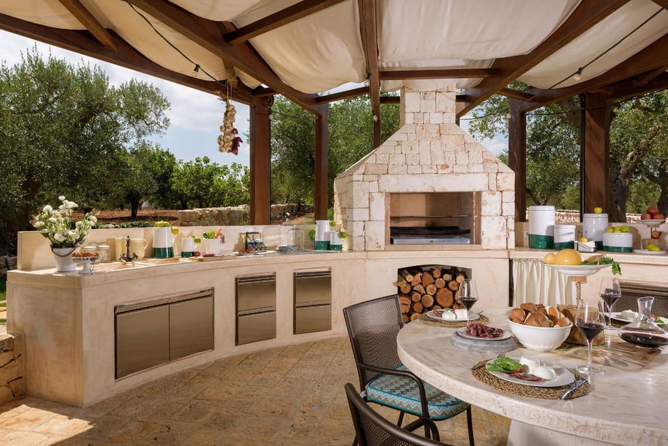 Patio, BBQ facilities, Kitchen or kitchenette, Dining area