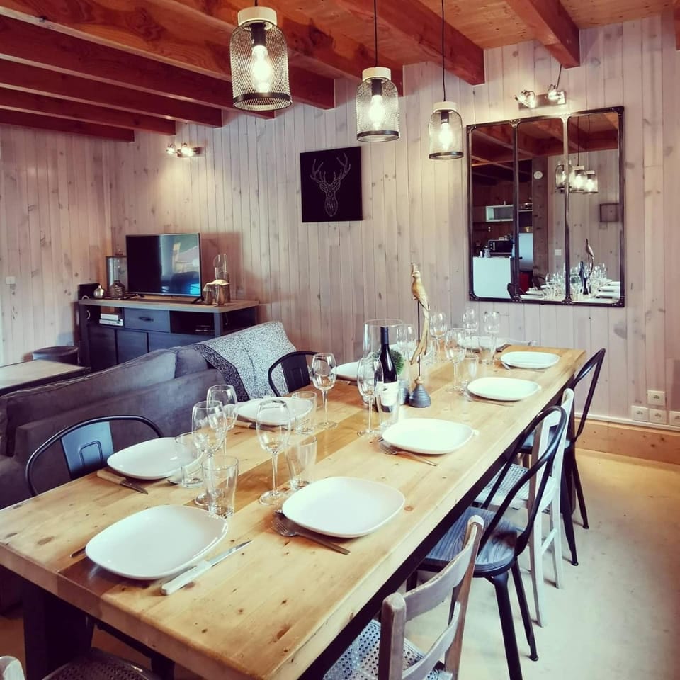D&O - Guesthouse - "la Pinède" Villa in Auvergne-Rhône-Alpes