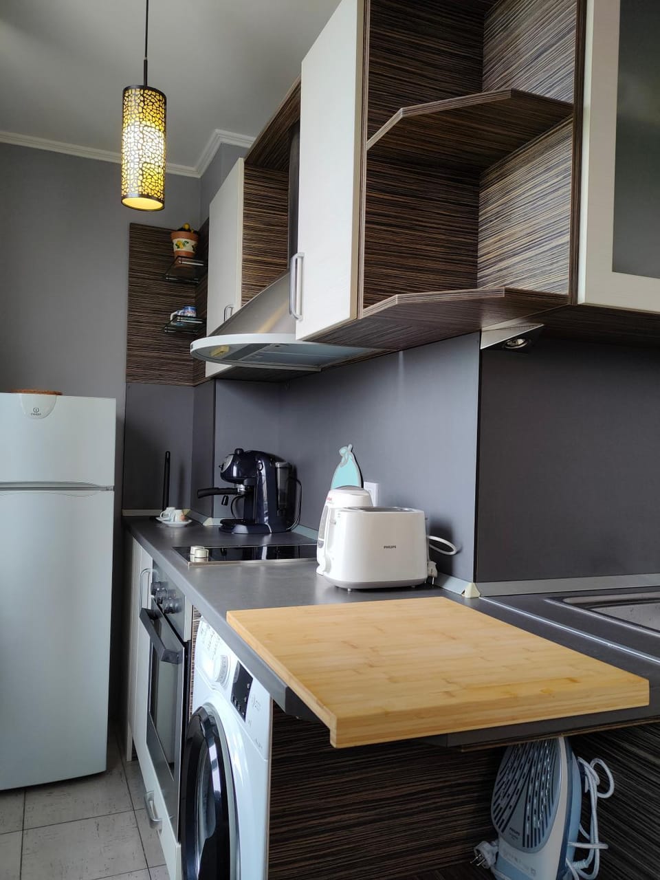 Kitchen or kitchenette, pet friendly, stove, toaster, washing machine
