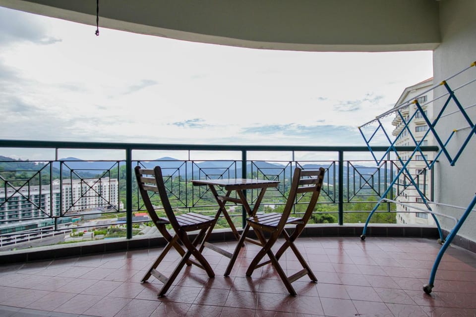 Balcony/Terrace, Mountain view