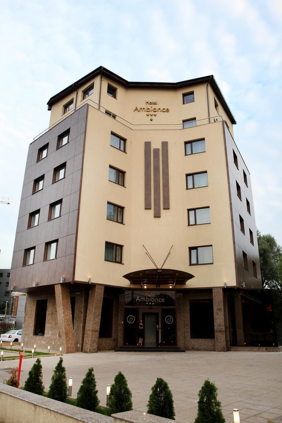 Property building, Facade/entrance