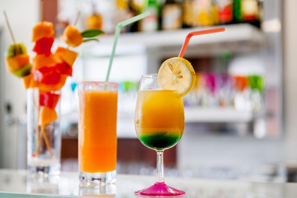Alcoholic drinks, Non alcoholic drinks