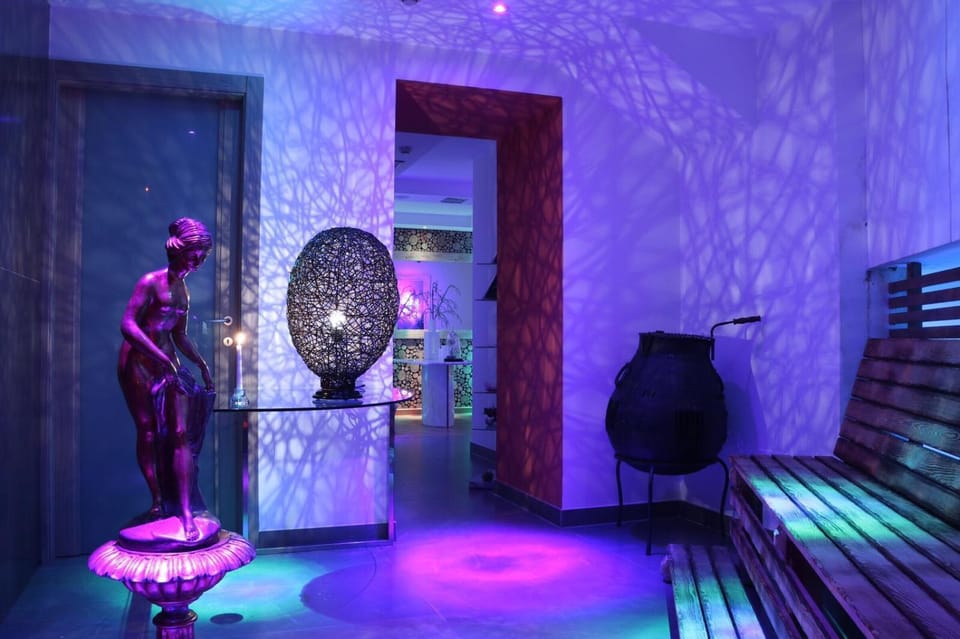 Spa and wellness centre/facilities, Swimming pool