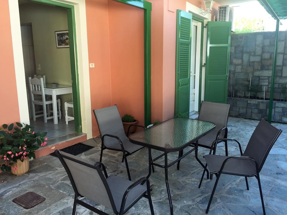 Georgakis George Rooms Apartment in Vasiliki