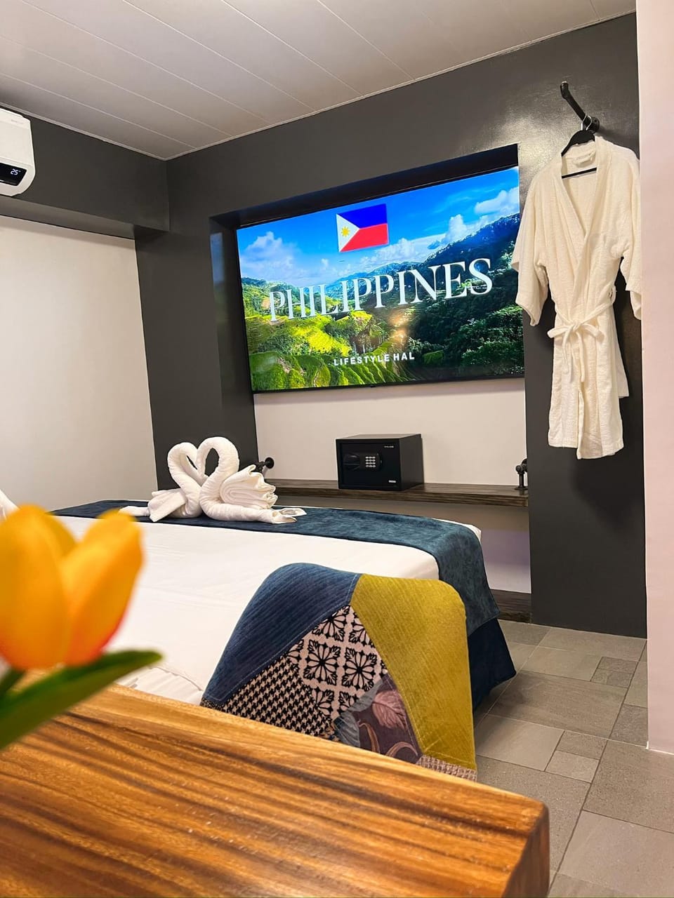 CLOCKWORKORANGE Luxury Suites 4-Minutes Away To Airport Apartment in Lapu-Lapu City