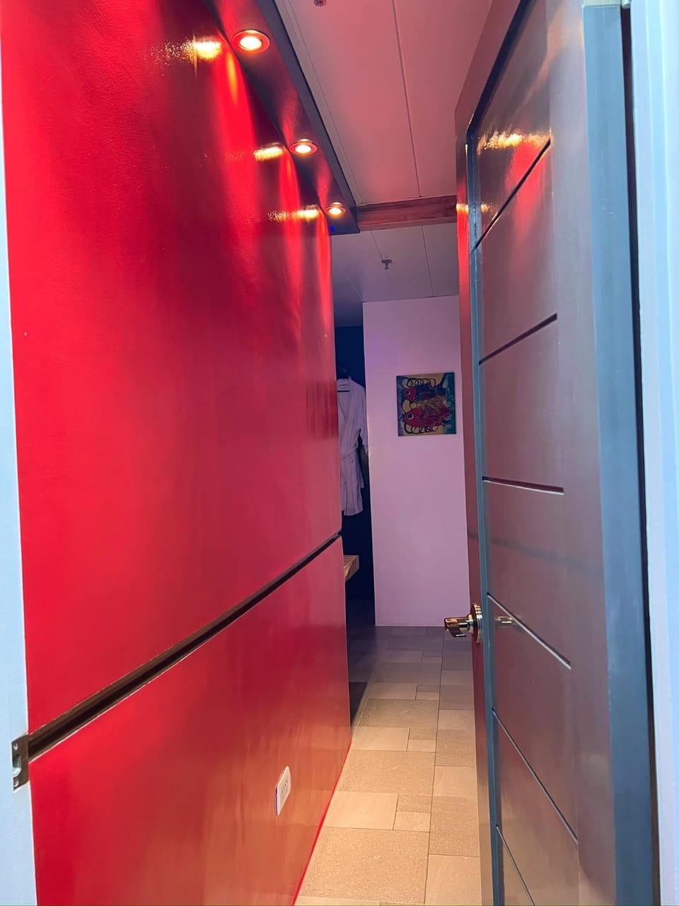 CLOCKWORKORANGE Luxury Suites 4-Minutes Away To Airport Apartment in Lapu-Lapu City
