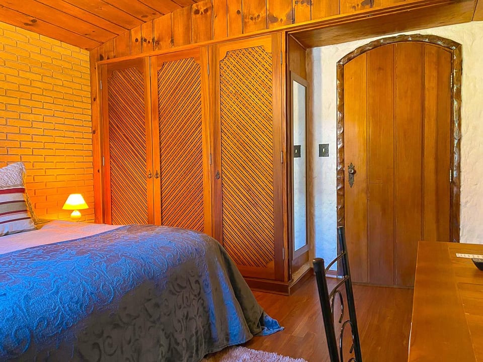 Bed, Photo of the whole room, Bedroom, heating, wardrobe