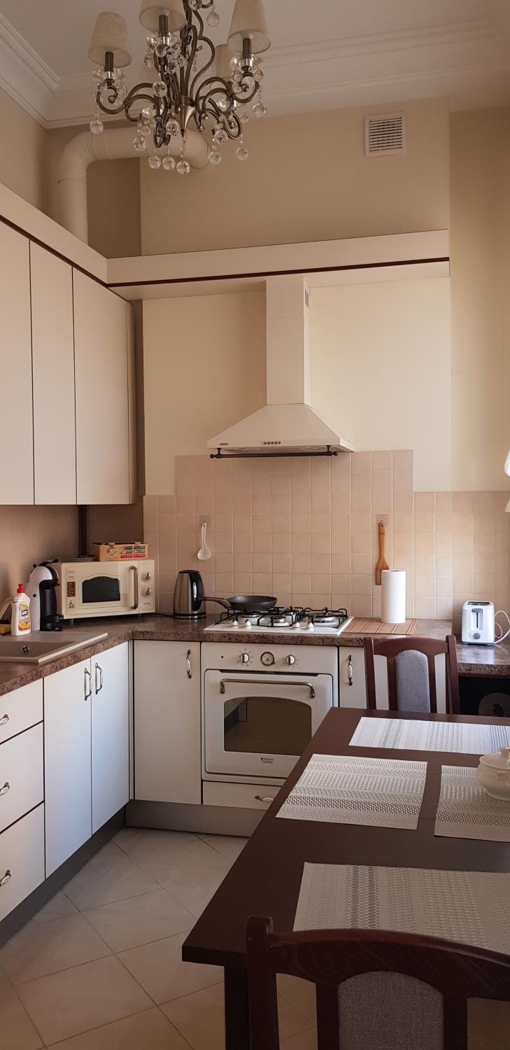 Kitchen or kitchenette, Decorative detail, Dining area