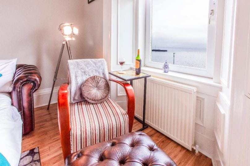 Natural landscape, Living room, Seating area