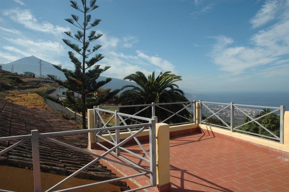 Balcony/Terrace, City view, Garden view, Landmark view, Mountain view, Sea view, Street view