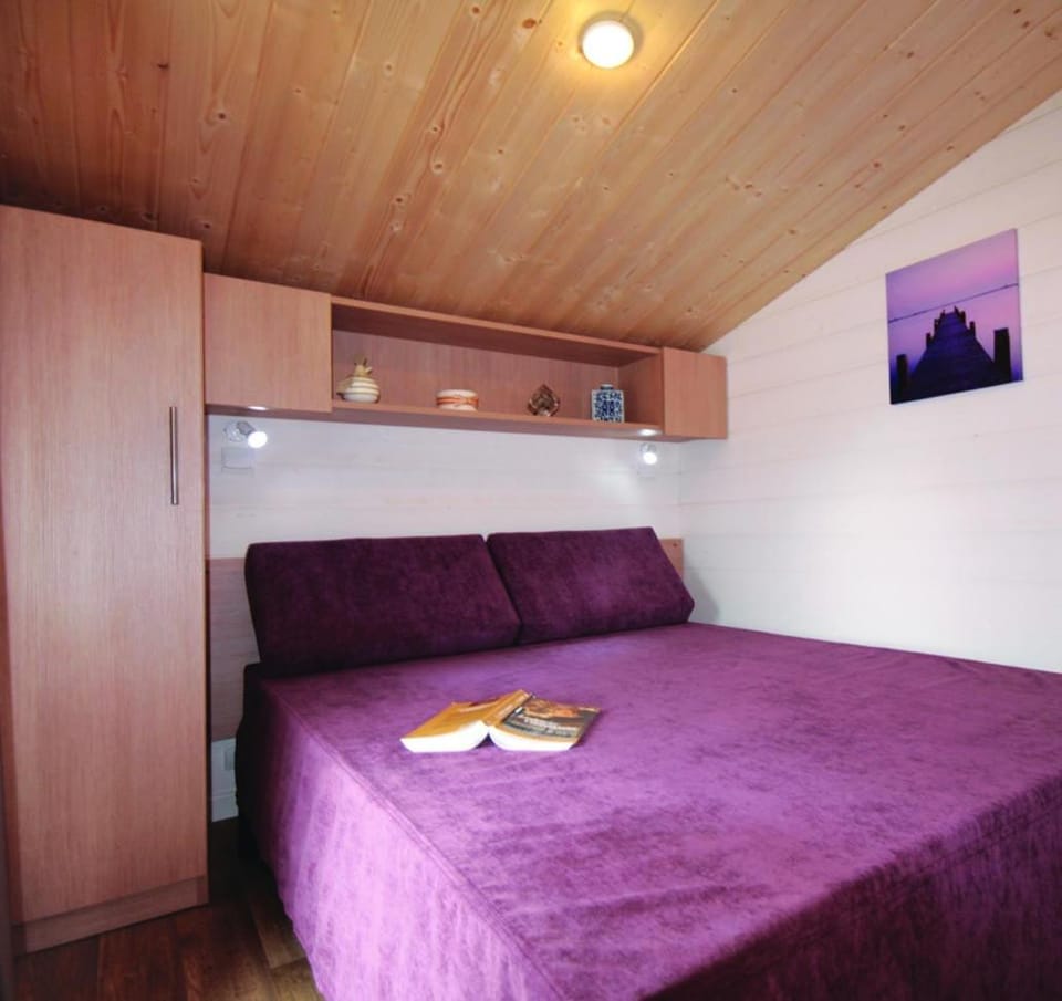 Camping La Loire Fleurie Chalet in Saint-Jean-de-Monts