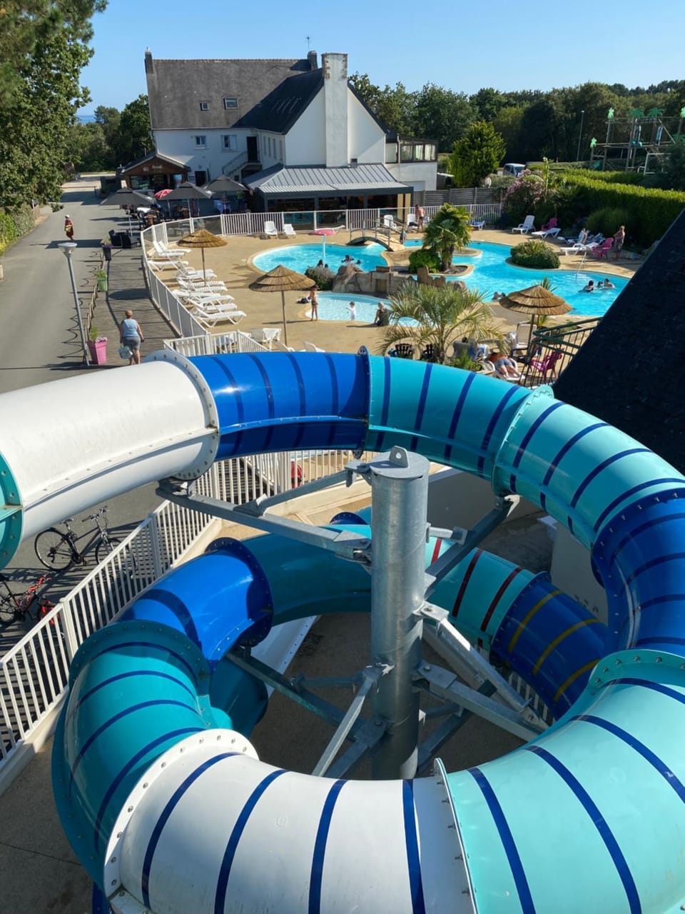 Swimming pool