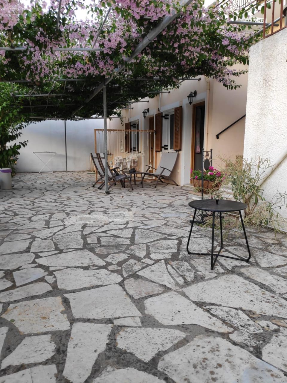 Patio, Facade/entrance