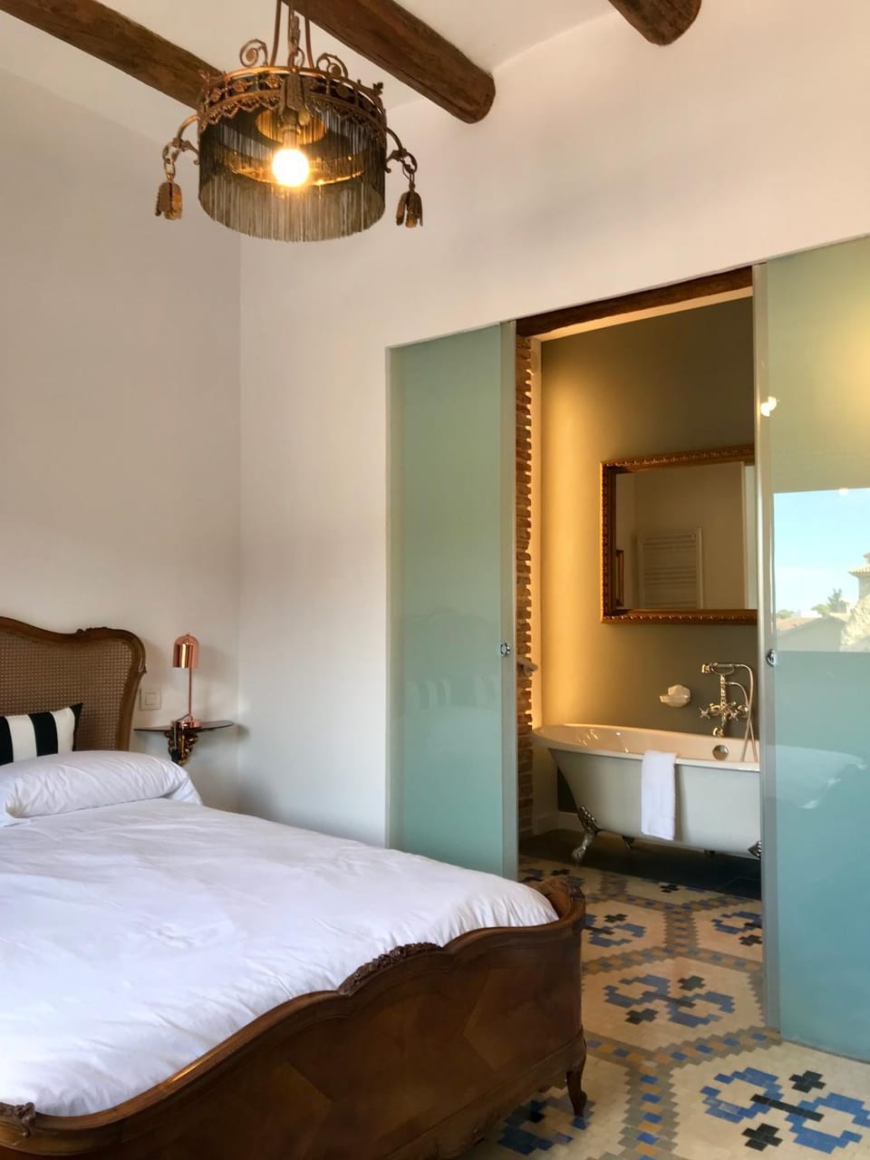 Bathroom, Photo of the whole room, Bedroom