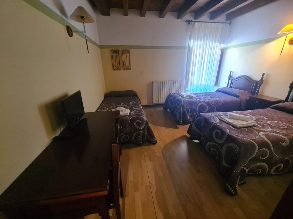 Hostal Las Nieves Country House in Castile and León