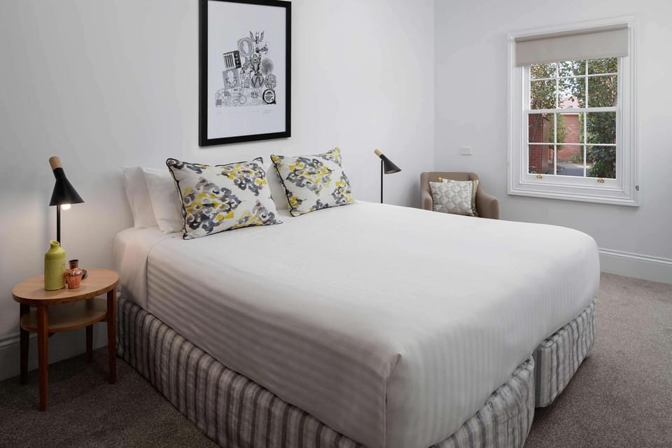 Photo of the whole room, On site