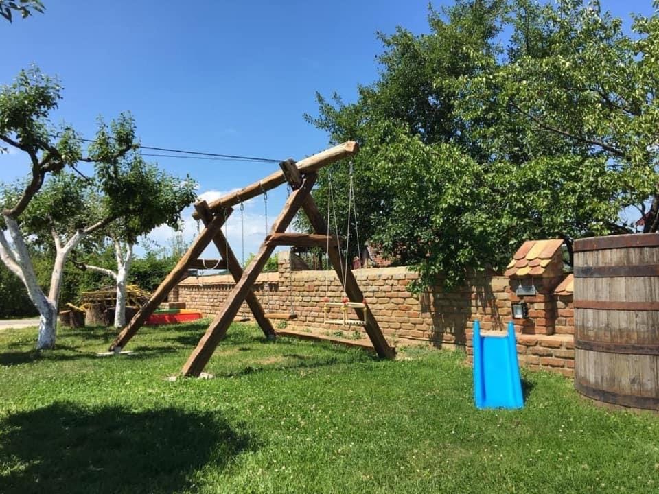 Matanovi Dvori Villa in Slavonski Brod