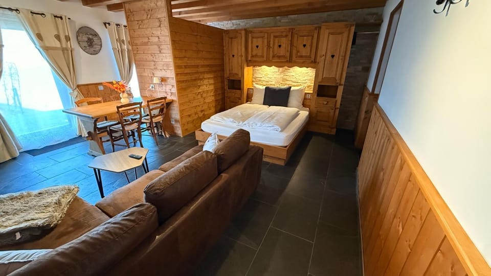 De Blockhut Bed and Breakfast in Canton of Valais
