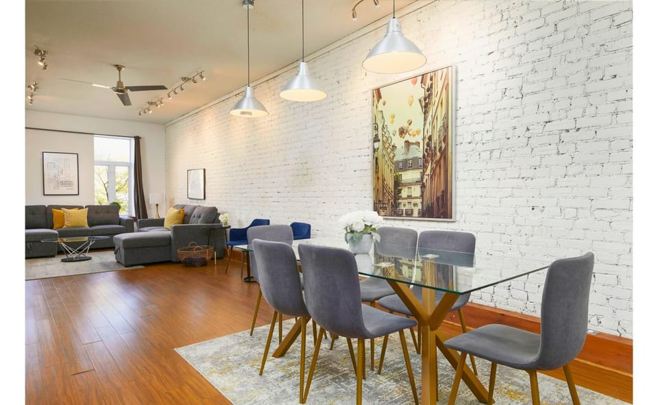 Seating area, Dining area