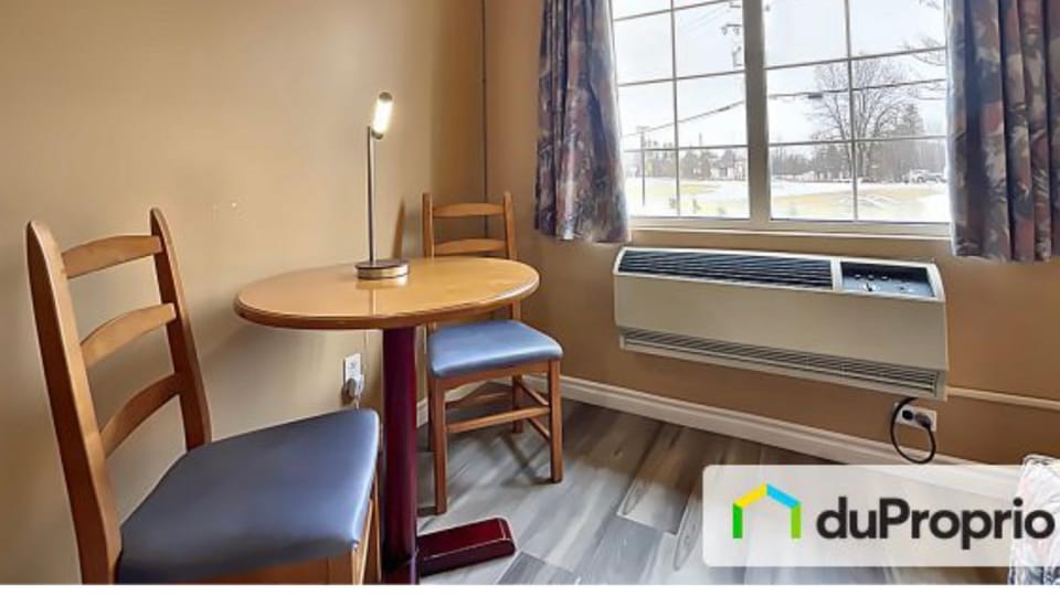 Hôtel Le Portneuvois Hotel in Quebec