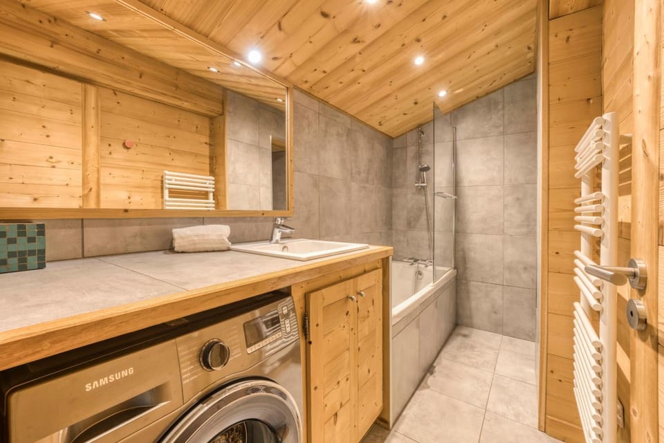 Brévent Loft Cozy 3-bedroom duplex 250m to Planpraz cable car Apartment in Chamonix