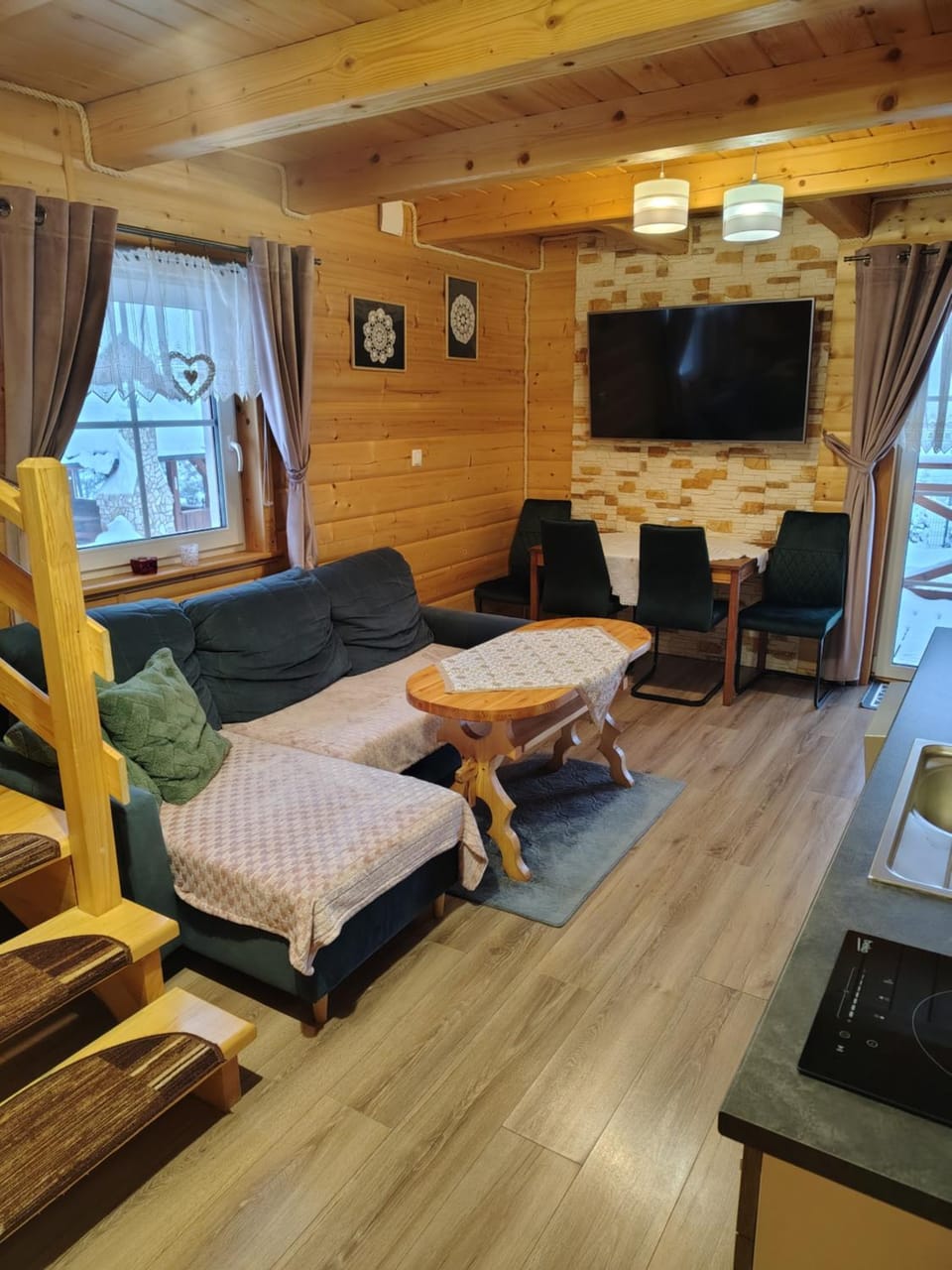 Communal lounge/ TV room