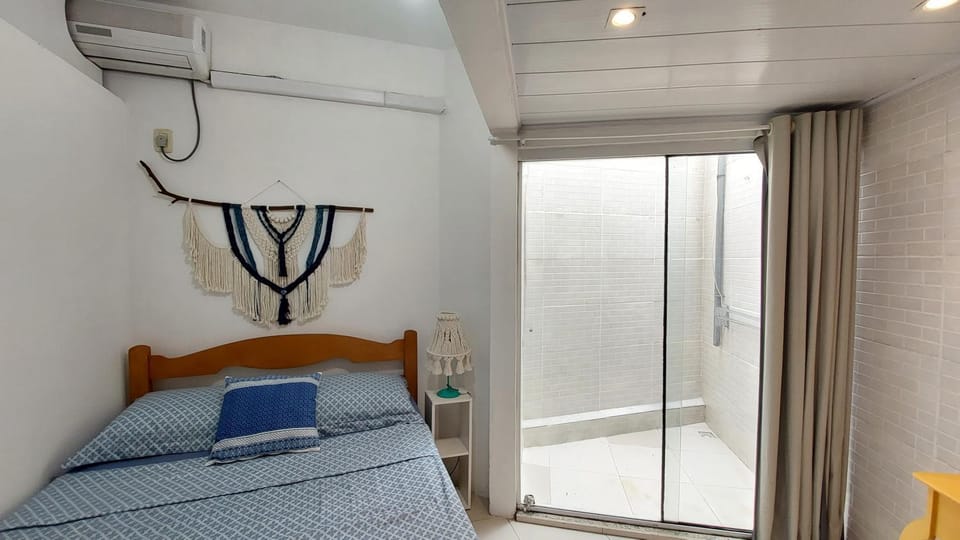 Bed, Photo of the whole room, air conditioner