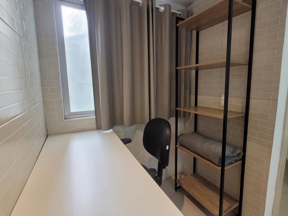Photo of the whole room, Business facilities