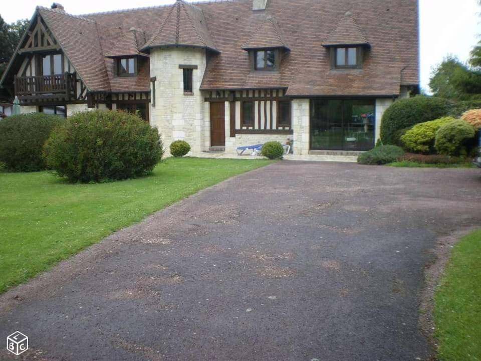 Property building, Facade/entrance, Garden