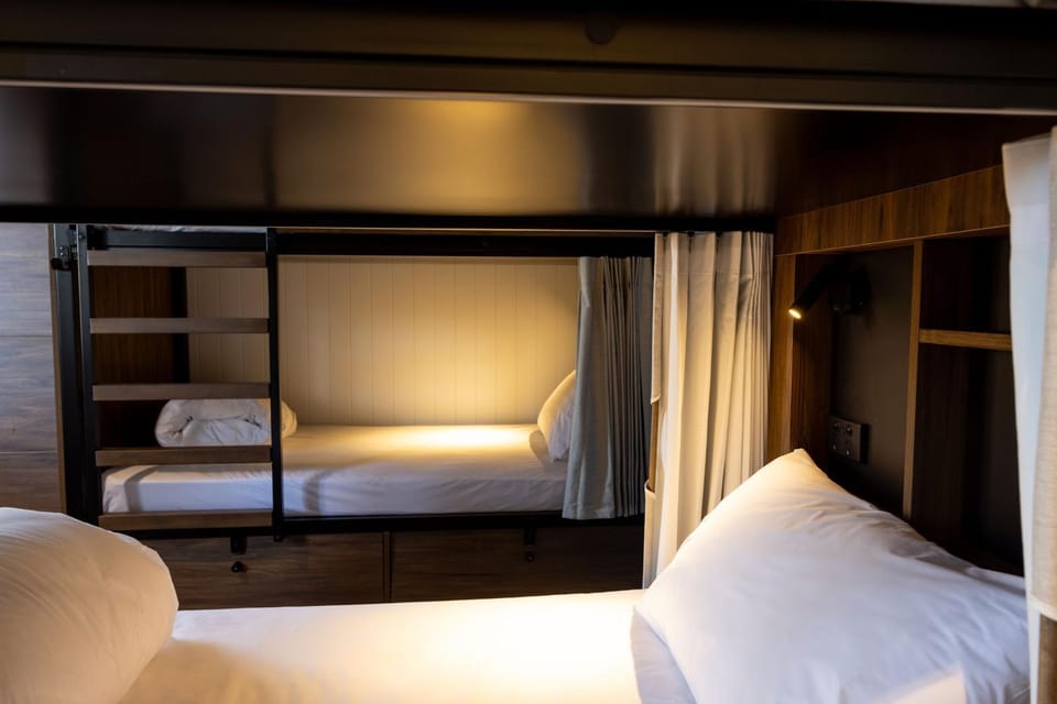 Bed, bunk bed