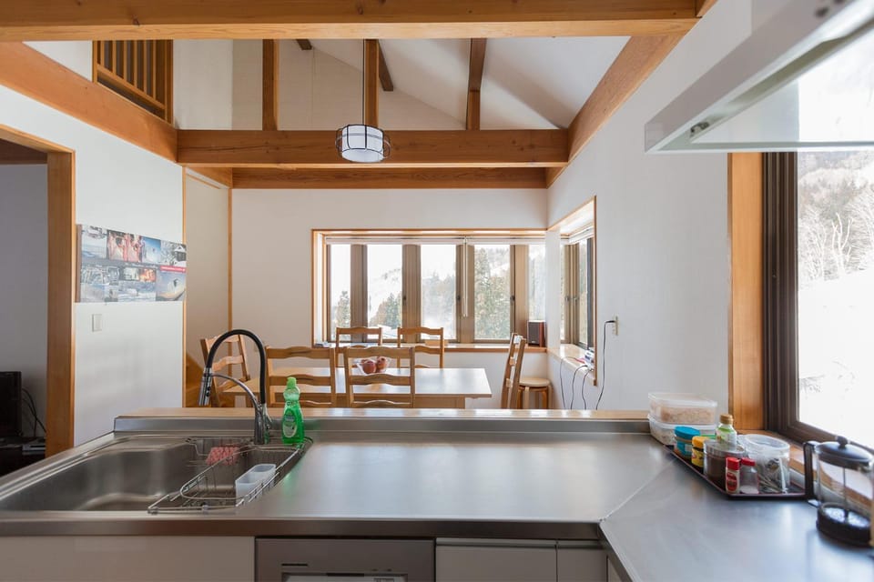 Coffee/tea facilities, Kitchen or kitchenette, Dining area
