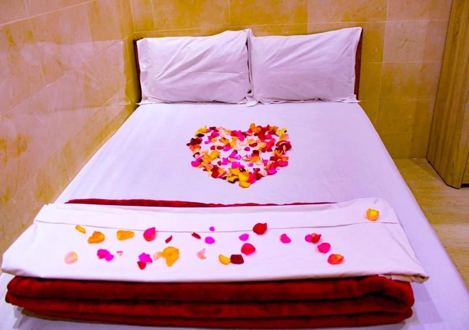 Photo of the whole room, Decorative detail, Bedroom