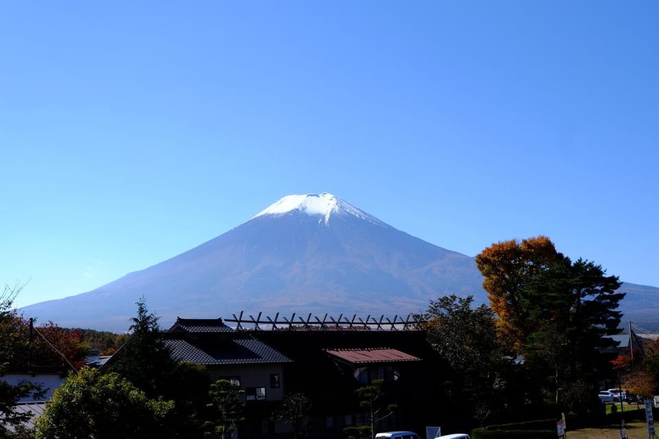 Lake Oshino Ryokan in Shizuoka Prefecture