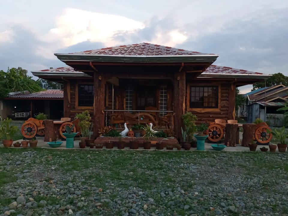 Vievan's transient house Bed and Breakfast in Ilocos Region