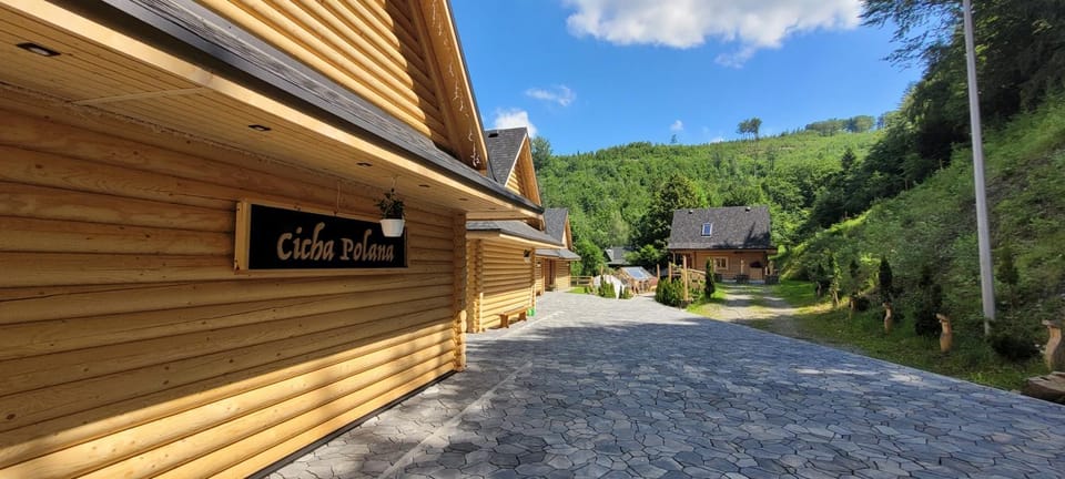 Property building, Natural landscape, Mountain view