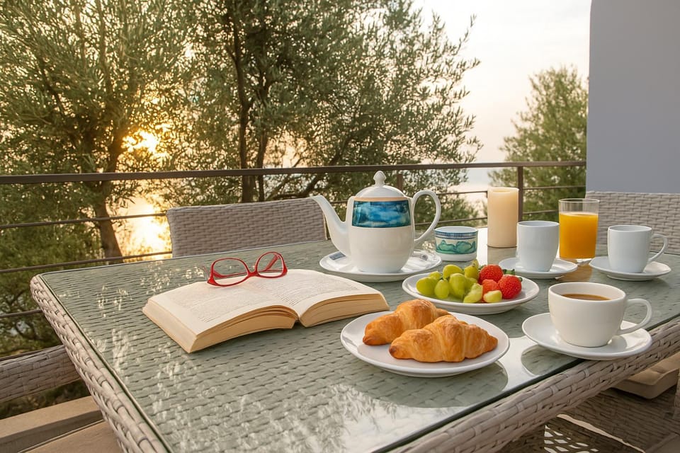 Balcony/Terrace, Food and drinks, Breakfast